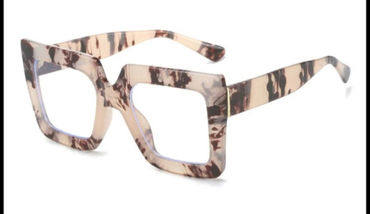 Trendy oversized glasses