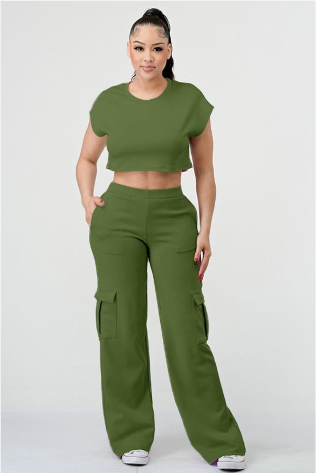 Women’s crop top and cargo pants