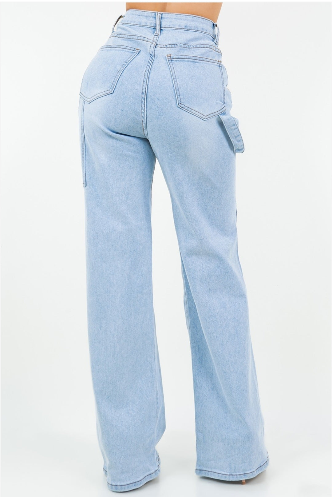 Wide-Leg Baggy Jeans