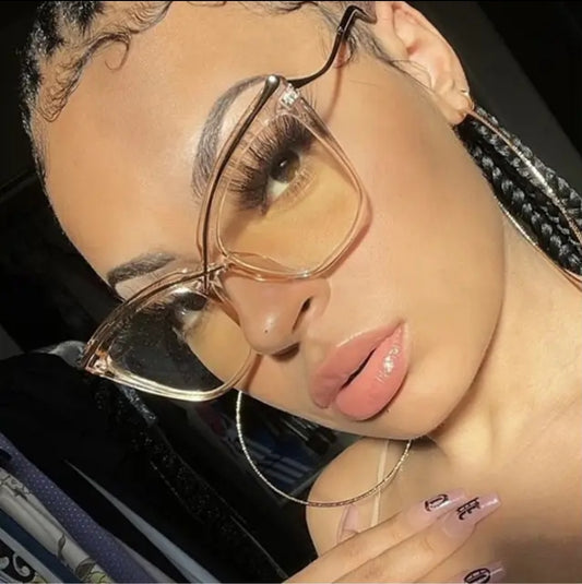 Stylish cat eye spectacles