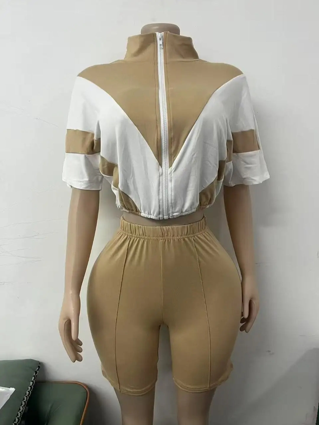 2pc Women Workout Set Color Block Batwing Sleeve Cropped Jacket High Waisted Capri Leggings Athleisure Track Suits