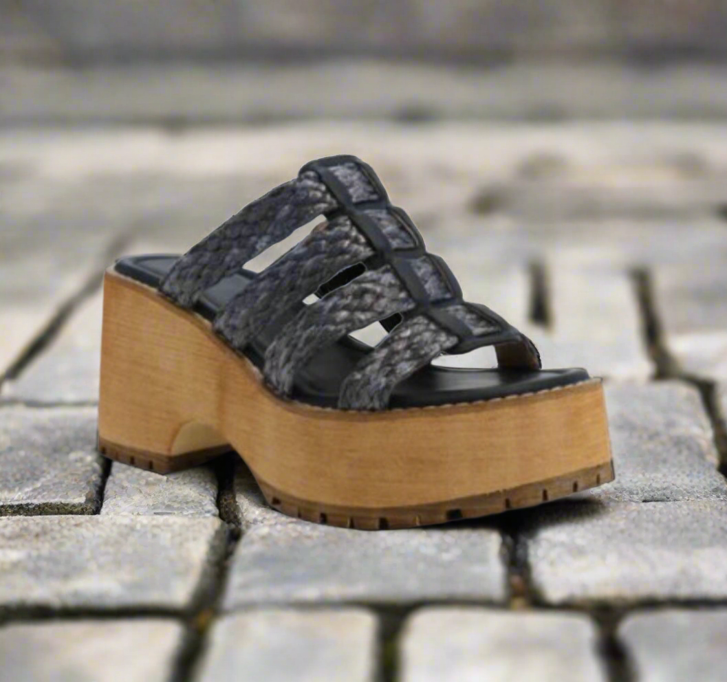 Colorful sandals for women