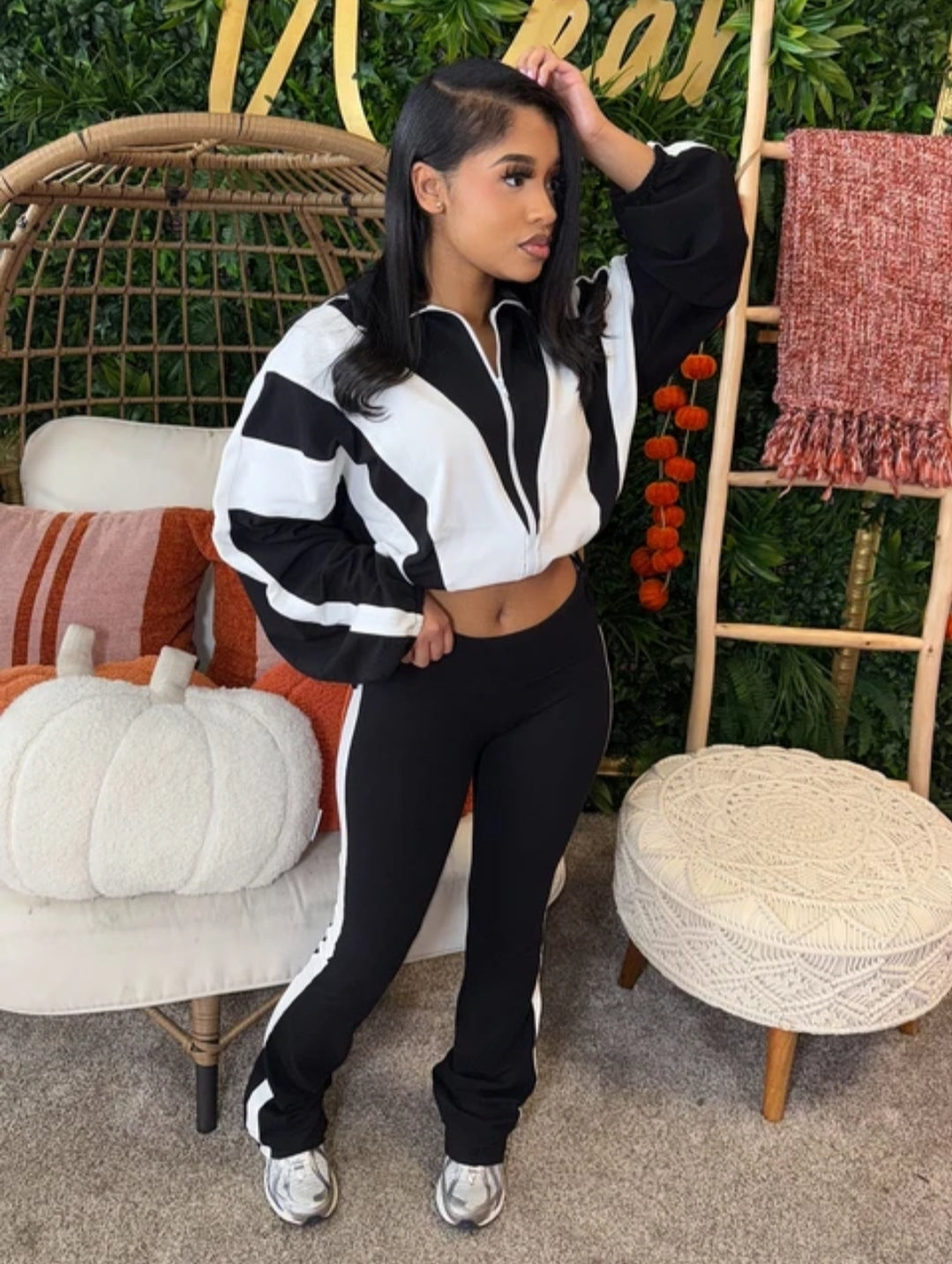 Maria's Sport stretch two piece wide leg sweatsuit