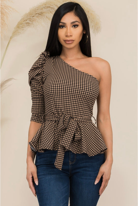 ONE SHOULDER BELTED PEPLUM FASHION TOP